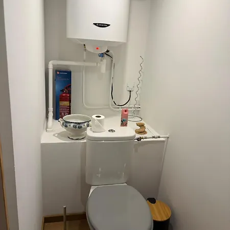 Indépendant - Formule Sans Le Jacuzzi - Proche Du Pal Et De Vichy - Allier 03 Bouce (Allier)